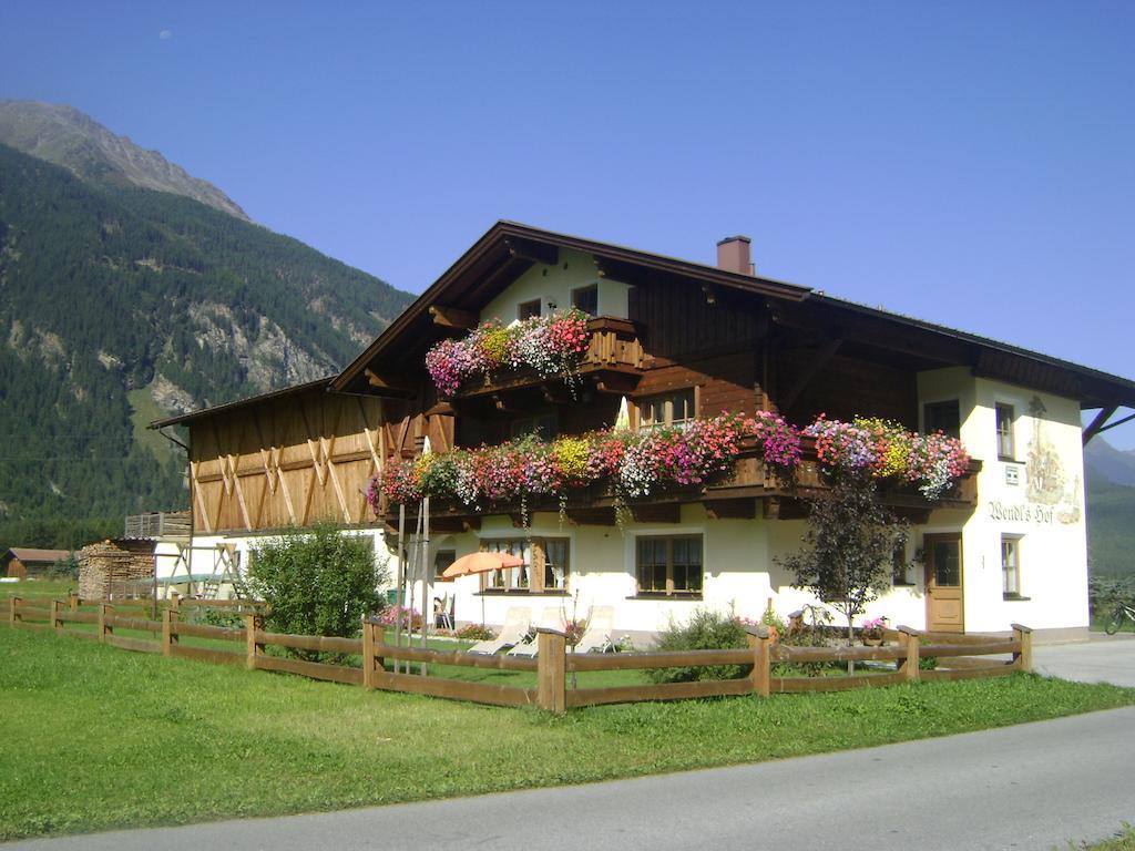 Villa Ferienbauernhof Wendlshof à Längenfeld Extérieur photo